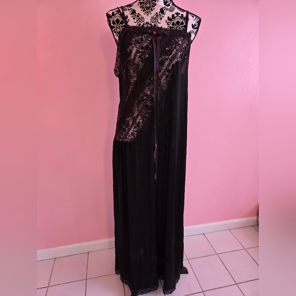 Vintage Black Lace Nightgown